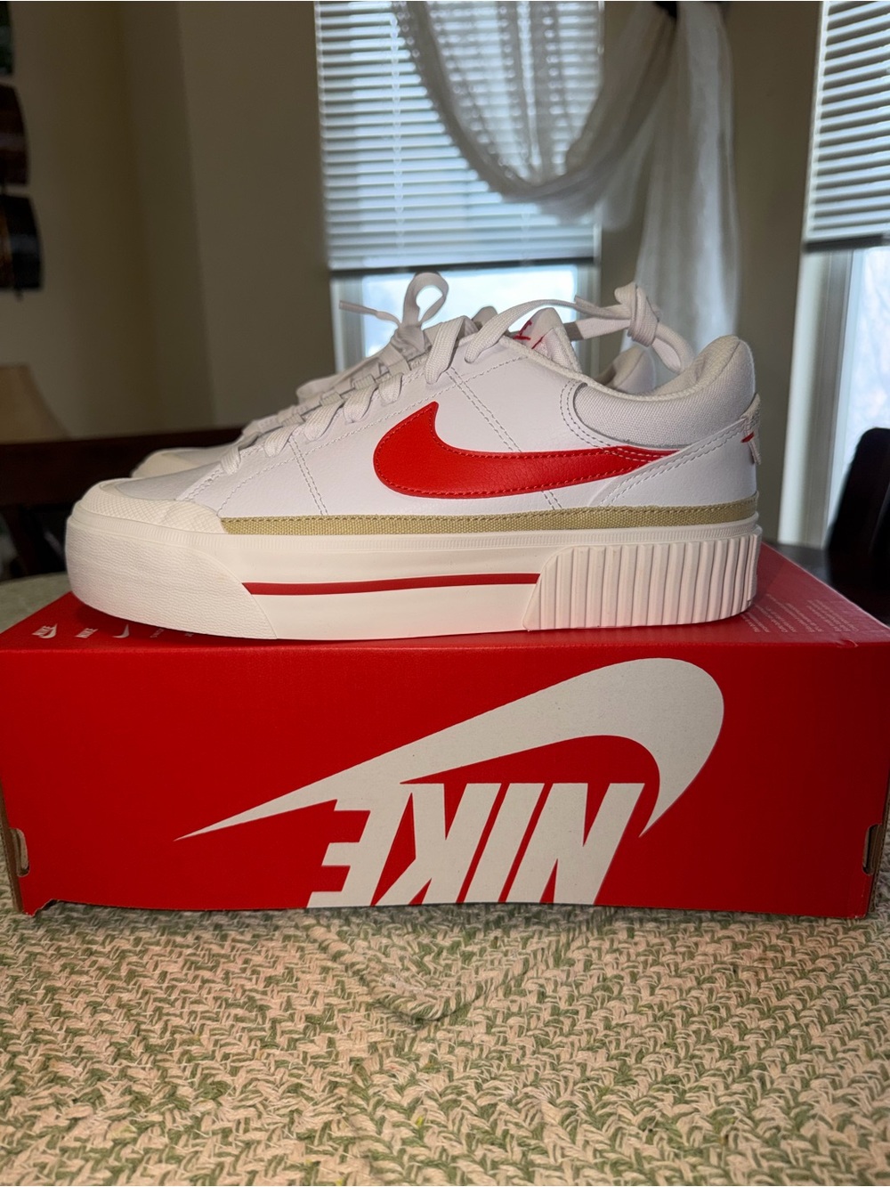 Nike women’s Court Legacy Liftsneakers size 8 new/box without lid!! - Picture 6 of 12